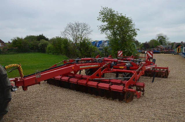 HORSCH TERRANO 4MT