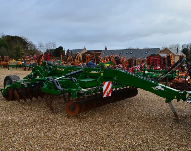 GREAT PLAINS SL400 CULTIVATOR
