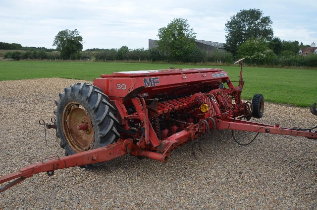 PERCEUSE À DISQUE MASSEY FERGUSON MF30 3M