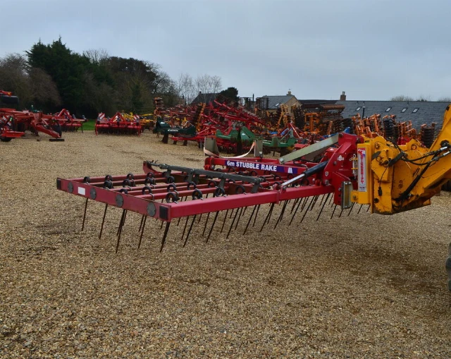 WEAVING 6M STRAW RAKE