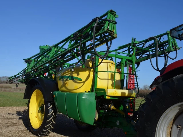 JOHN DEERE 732 24M