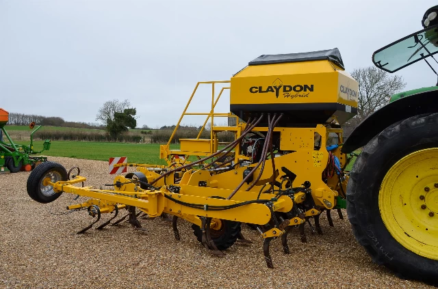 CLAYDON HYBRIDE 4M