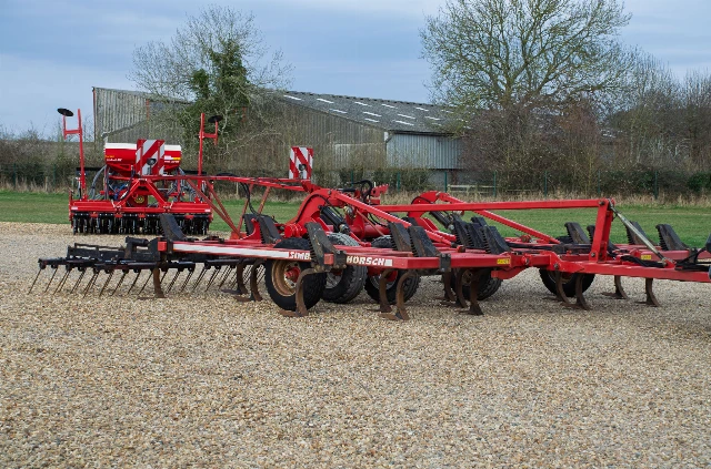 HORSCH TERRANO 6M