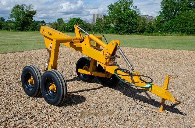 MICHAEL MOORE MOLES HI-RIDER MOLE PLOUGH