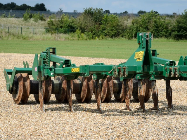 Cousins Microwing subsoiler 3m