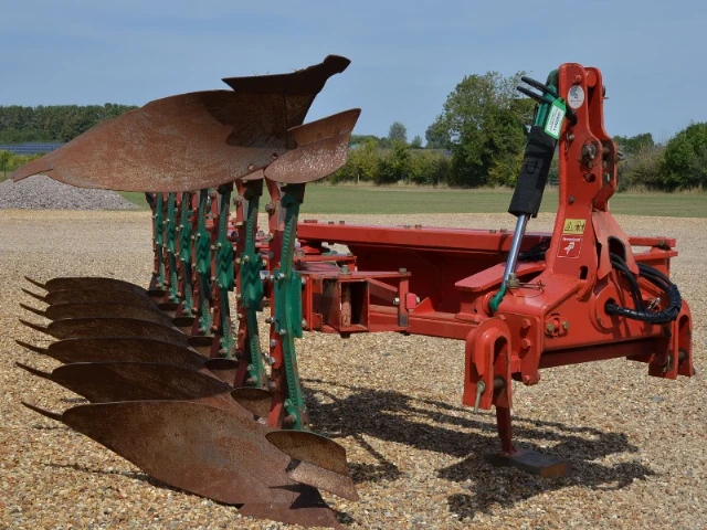 KVERNELAND LO85/300 PLOUGH 6+1 FURROWS