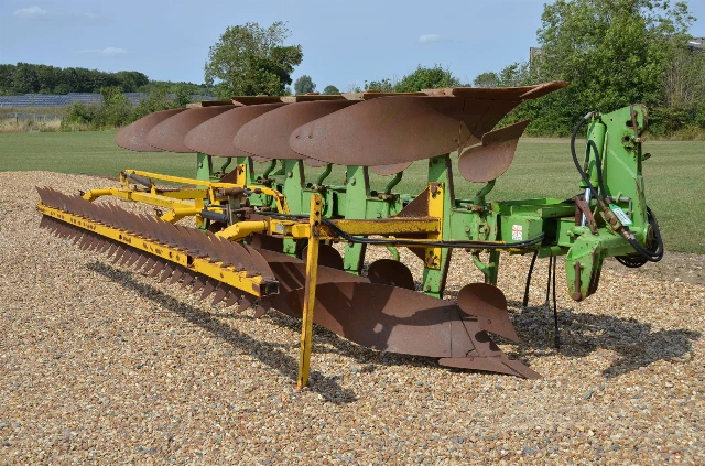 DOWDESWELL DP120 S PLOUGH 5 FURROWS