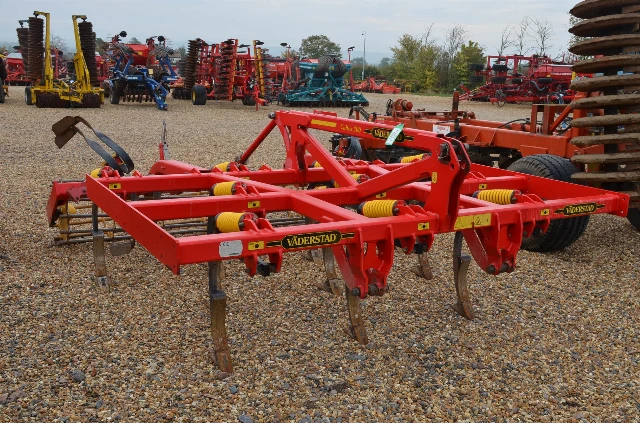 VADERSTAD CULTUS 3 M