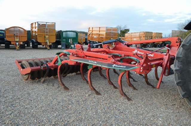 KVERNELAND 4M CLC PRO 4000F PLIABLE