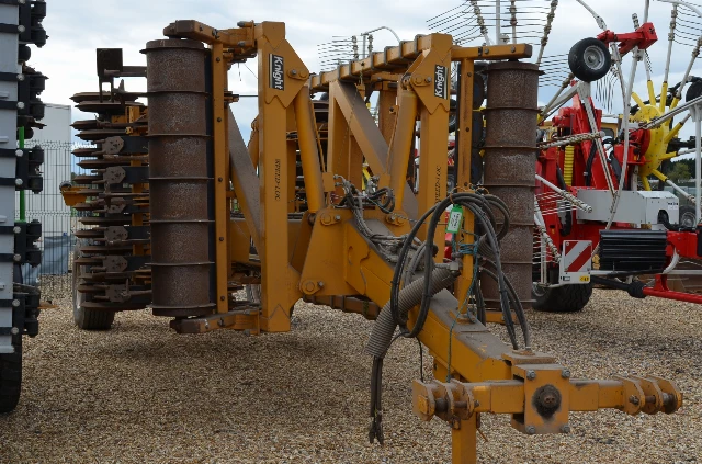 CHEVALIER TRIPLE PRESSE 4M