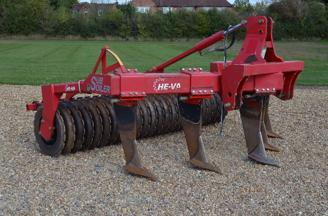 HE-VA SUBSOILER 3 M