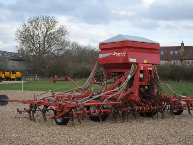 KVERNELAND TS-EVO 6000 6M