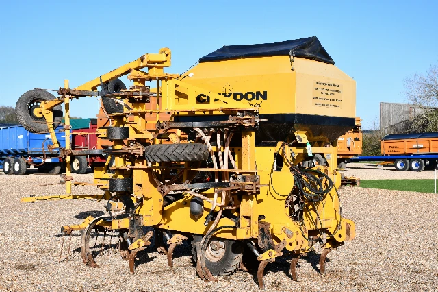 CLAYDON HYBRID 4,8 M