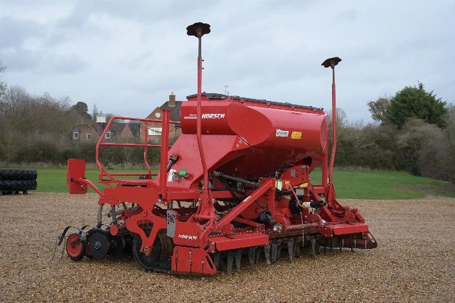 HORSCH EXPRESS 4KR 4 M