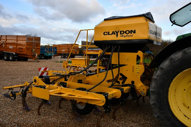 CLAYDON HYBRIDE 4,8 M
