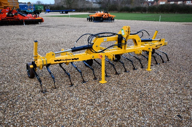 CLAYDON TERRABLADE 4 M