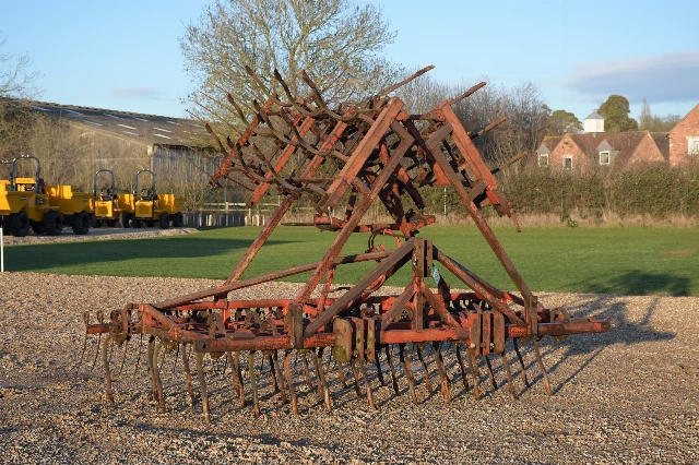 MARST STING CULTIVATEUR 5 M