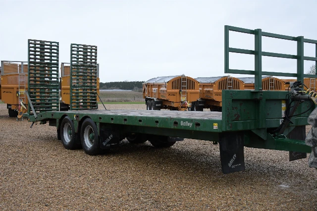BAILEY LOW LOADER 8 M