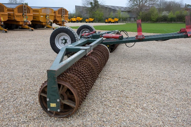 NRH ENGINEERING ROULEAUX 9,4 M