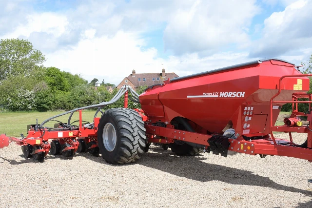 HORSCH MAESTRO 8 CV MAIZE DRILL