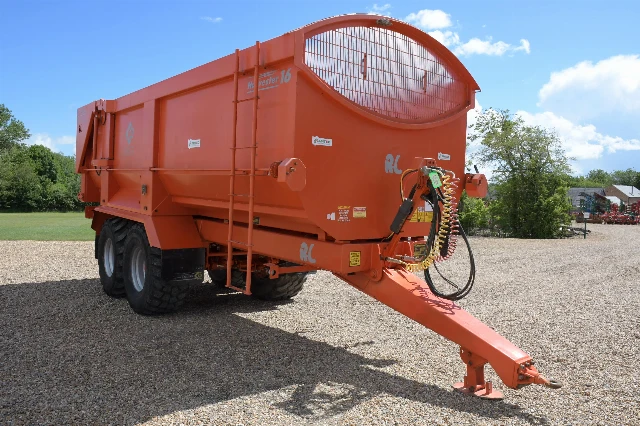 LARRINGTON HARVESTER 16 T