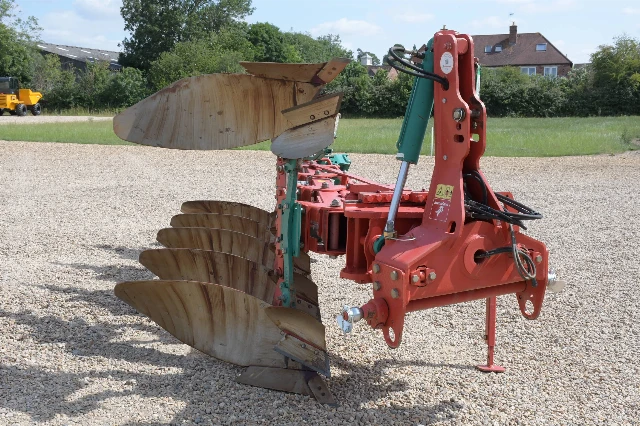 KVERNELAND LB85/300 5 S