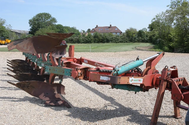 KVERNELAND PS100 6S