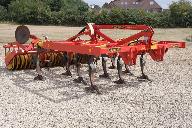 VADERSTAD CULTUS 300 3 M