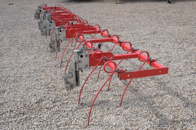 VADERSTAD CR650 HERSE À PAILLE