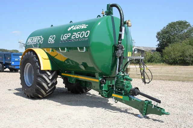 MAJOR 2600 LGP VACUUM TANKER