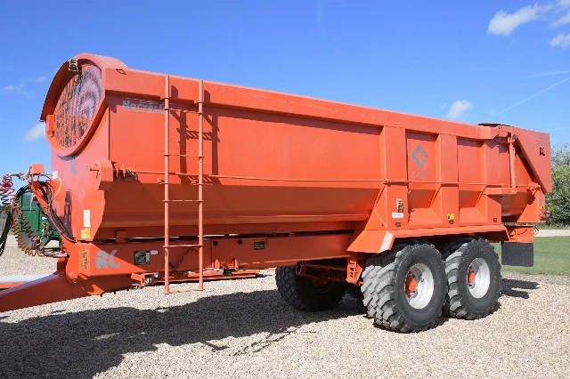 LARRINGTON HARVESTER REMORQUE À CÉRÉALES 16 T