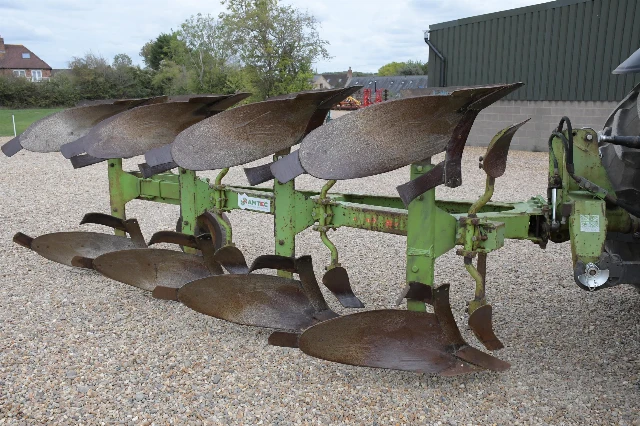 DOWDESWELL DP8 4 S