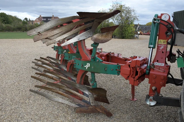 KVERNELAND ES85/200 4 S
