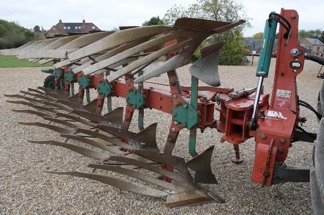 KVERNELAND LD85/300 6 S