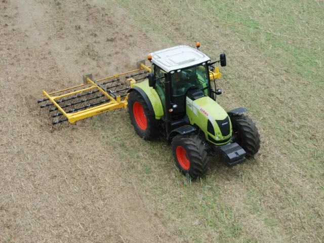 Claydon Straw Harrow