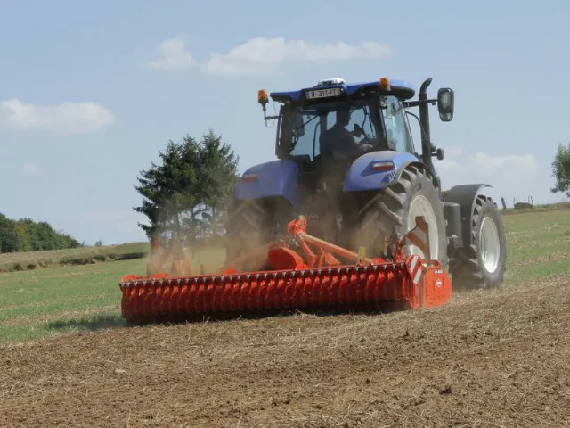 Kuhn power harrow