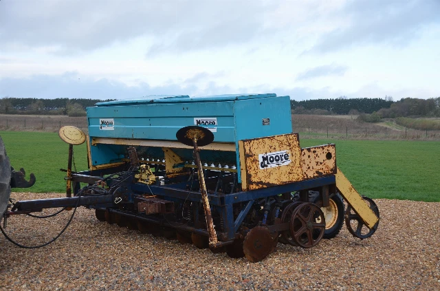 MOORE UNIDRILL 4M