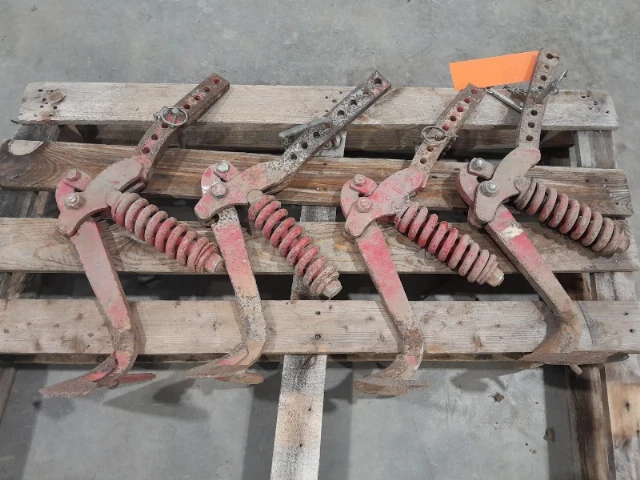 Kverneland Track Eradicators