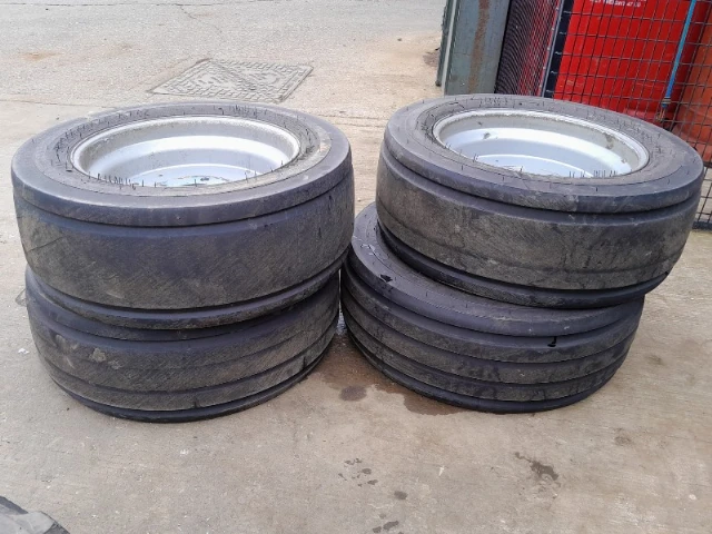 BOMFORD WHEELS AND TYRES