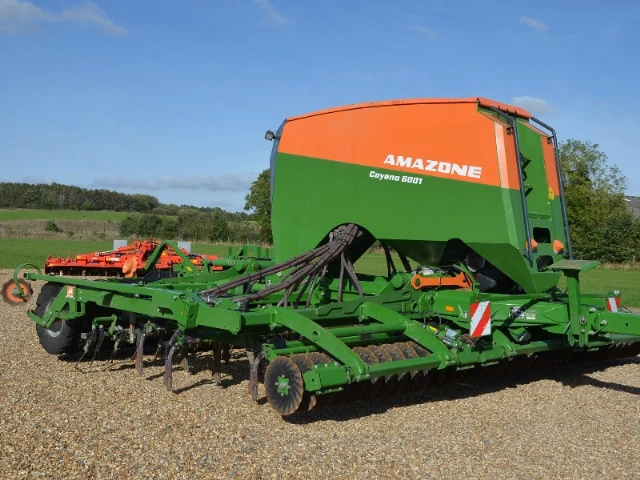 AMAZONE CAYENA 6001 TINE DRILL 6M