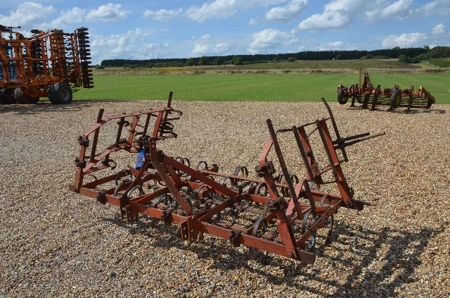 KONGSKILDE SPRING TINES CULTIVATOR 4M