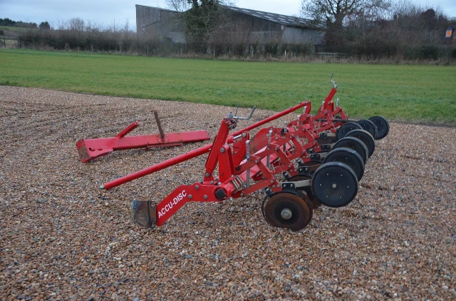HE-VA ACCU-DISC SUBSOILER 4M