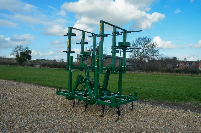 COUSINS PIGTAIL CULTIVATOR 6M