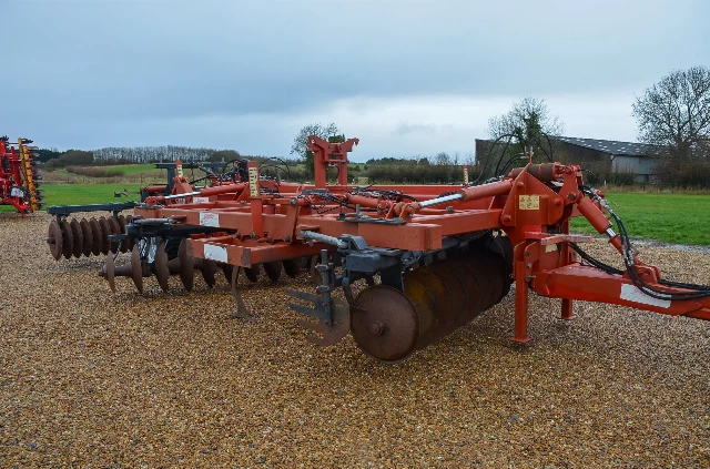 GREGOIRE BESSON DISCORDON CULTIVATOR 4M