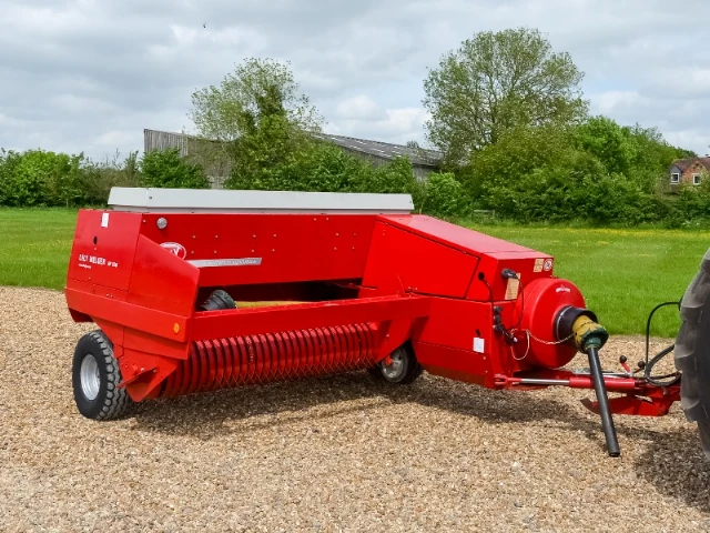 LELY WELGER AP830 BALER