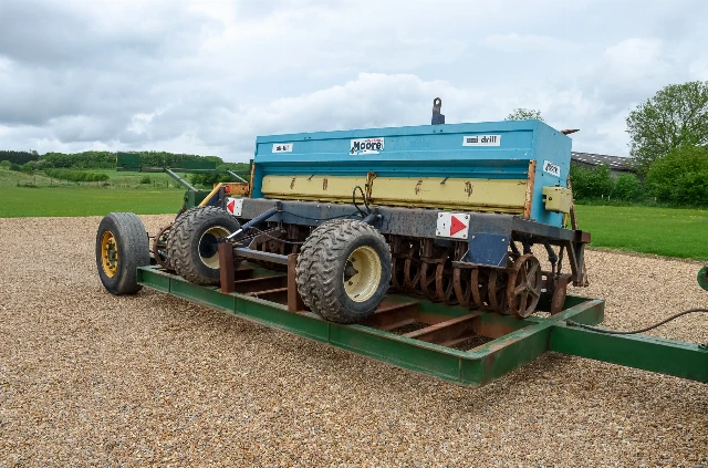 MOORE UNIDRILL DIRECT DRILL 4M