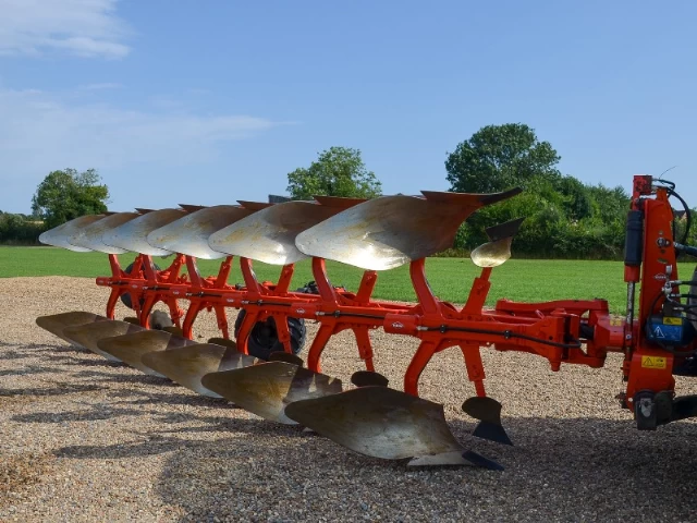 Kuhn VM153 plough 6 furrows