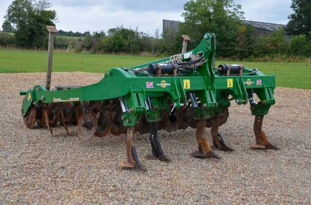 GREAT PLAINS DTX300 CULTIVATOR 3M