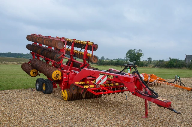 VADERSTAD CARRIER CR1225 12M