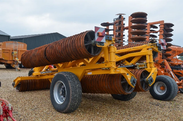 McConnel Consolidator 1540-61 rolls 15.4m